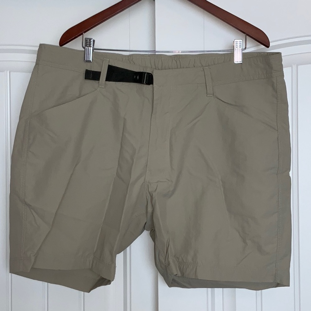 Lands End Hiking Shorts With Liner Men’s XL Tan Swim Technical Fabric